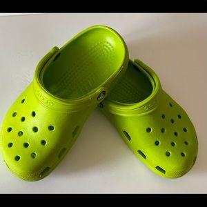Crocs slip on sandal/clogs size 5 women 7 men
